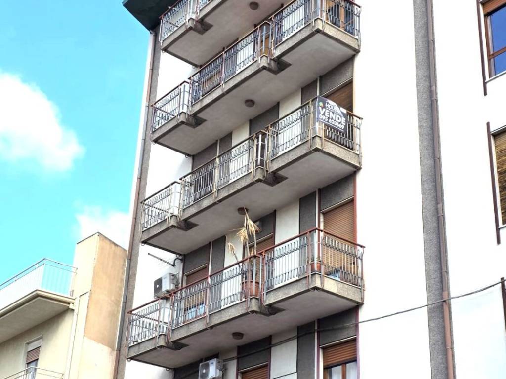 Appartamento a Paternò in Via Emanuele Bellia - Foto 2