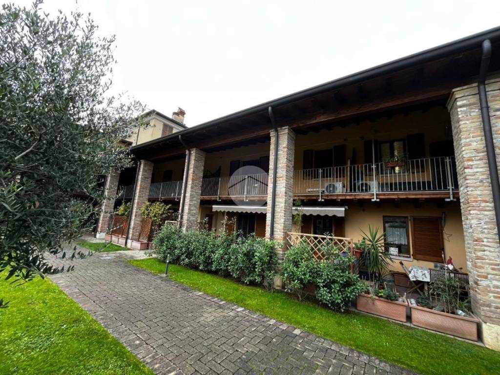 Appartamento a Castel mella in Piazza San Siro, 9 - Foto 2