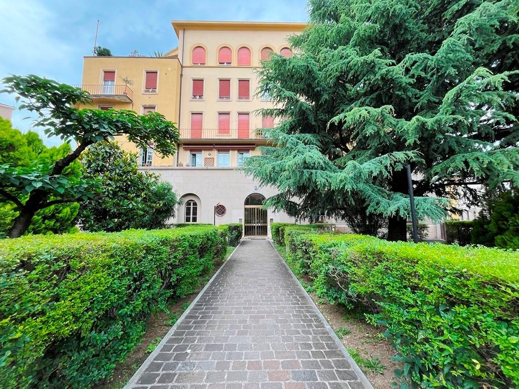 Appartamento a Verona in Via Generale Gaetano Giardino, 6 - Foto 3