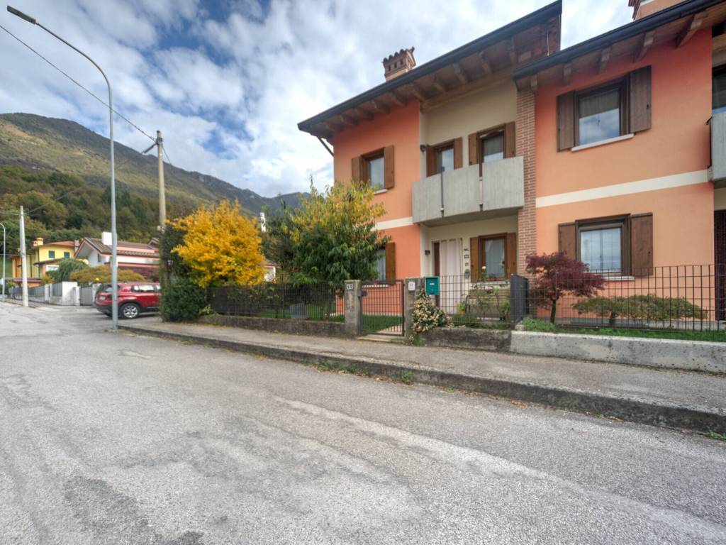 Villetta a schiera a Cogollo del cengio in Aldo Moro - Foto 2