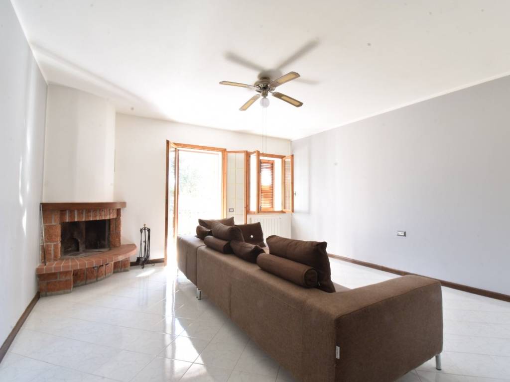 Villetta a schiera a Iglesias in Viale Villa di Chiesa, 65 - Foto 2