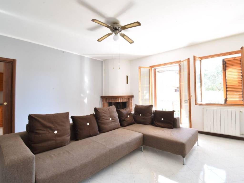 Villetta a schiera a Iglesias in Viale Villa di Chiesa, 65 - Foto 3