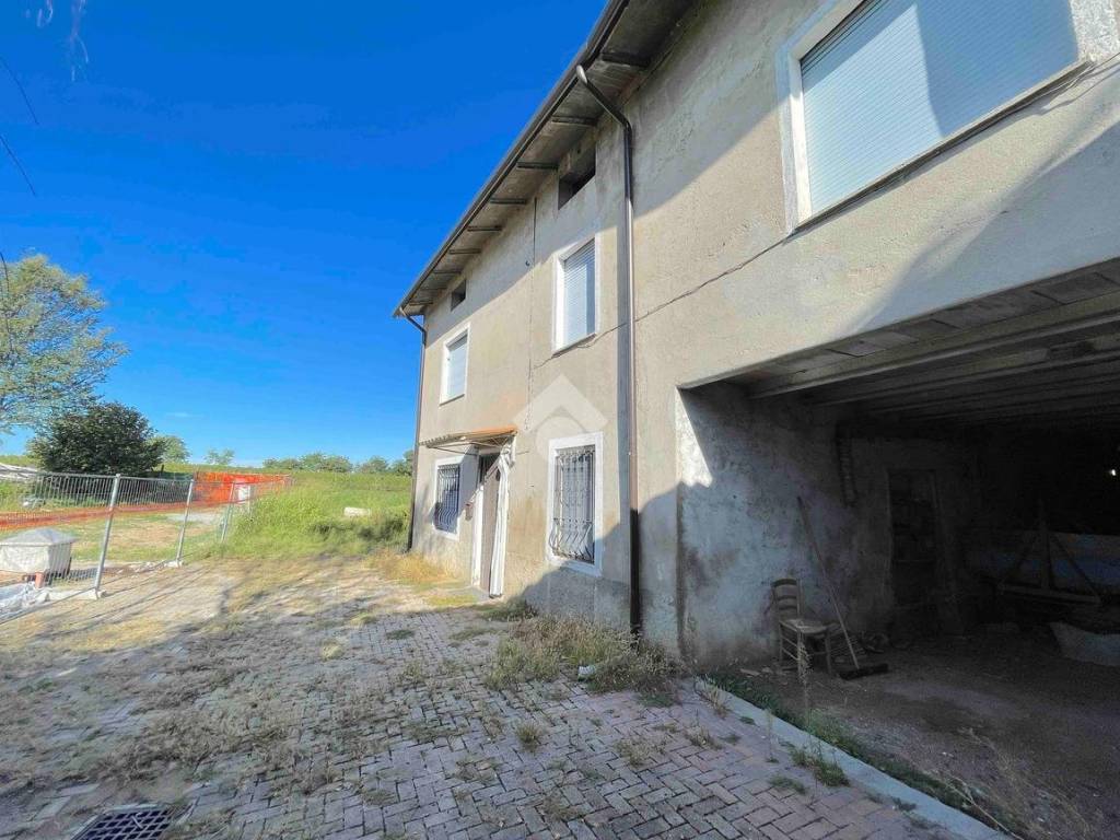 Rustico / casale a Castelnuovo del garda in Via Mischi, 1 - Foto 5