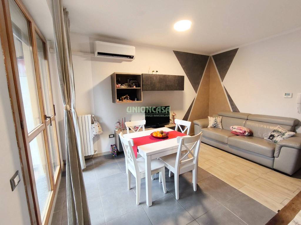 Appartamento a Tradate in Via Carlo Rossini - Foto 4
