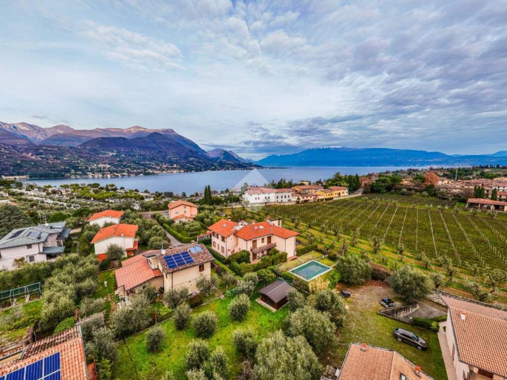 Appartamento a San felice del benaco in Via Martiri della Patria - Foto 2