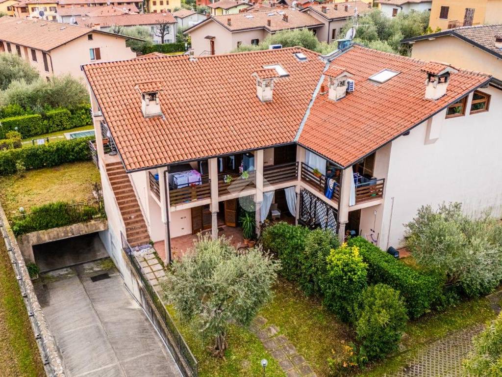 Appartamento a San felice del benaco in Via Martiri della Patria - Foto 3