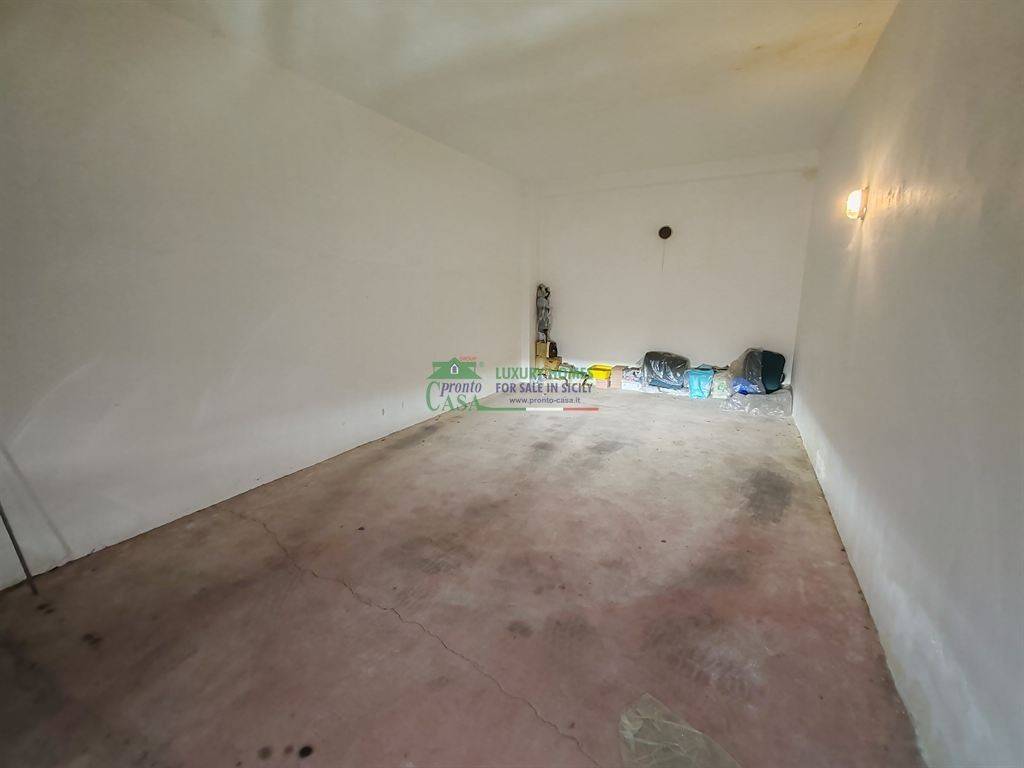 Box / garage a Ragusa in VIA STESICORO, 48 - Foto 2
