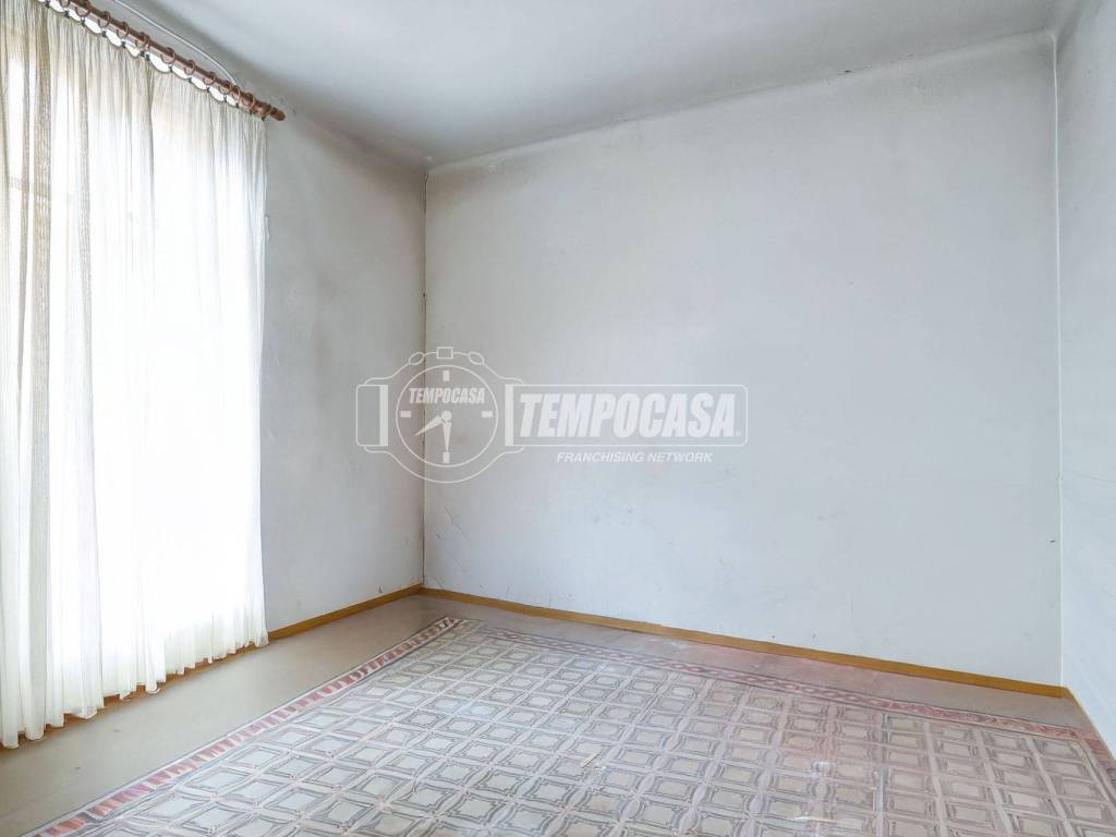 Appartamento a Arcisate in Via Martinelli Foscarini - Foto 4