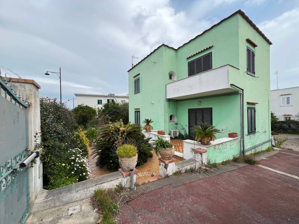 Villa a Ischia in Via Leonardo Mazzella, 118 - Foto 2