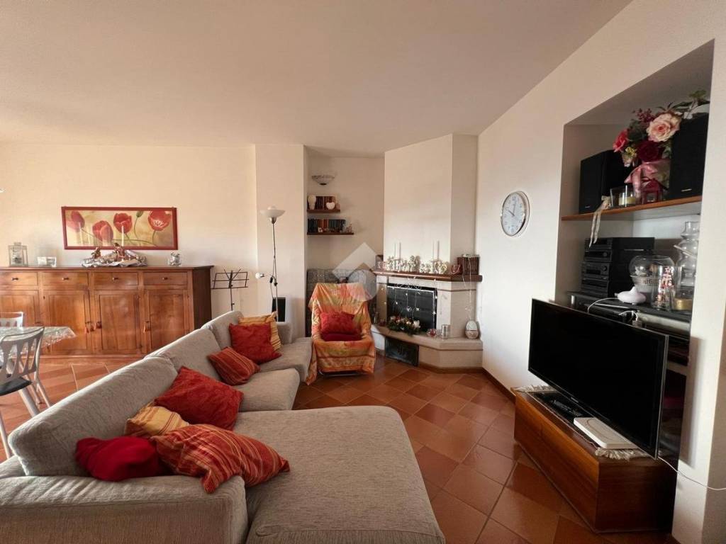 Appartamento a Perugia in via dei lillà, 92 - Foto 4