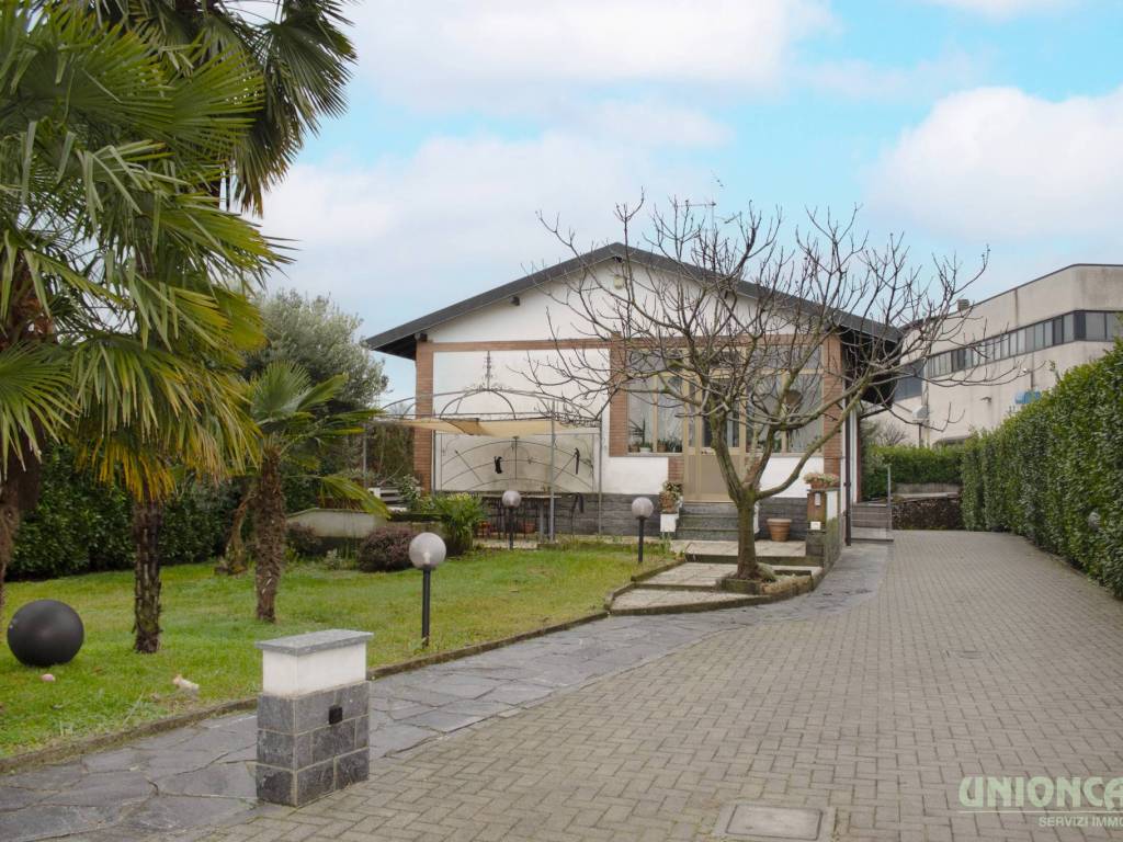 Villa a Gornate-olona in Via dei Platani, 14 - Foto 2