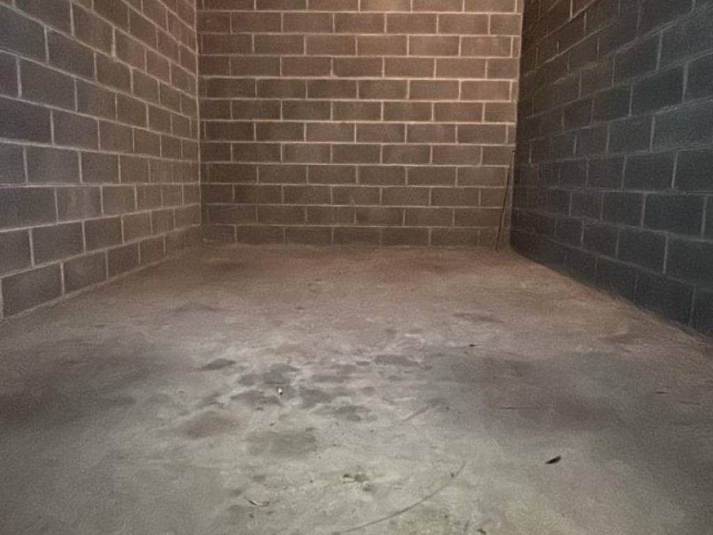 Box / garage a Loano in Via Monte Pasubio, 5 - Foto 3