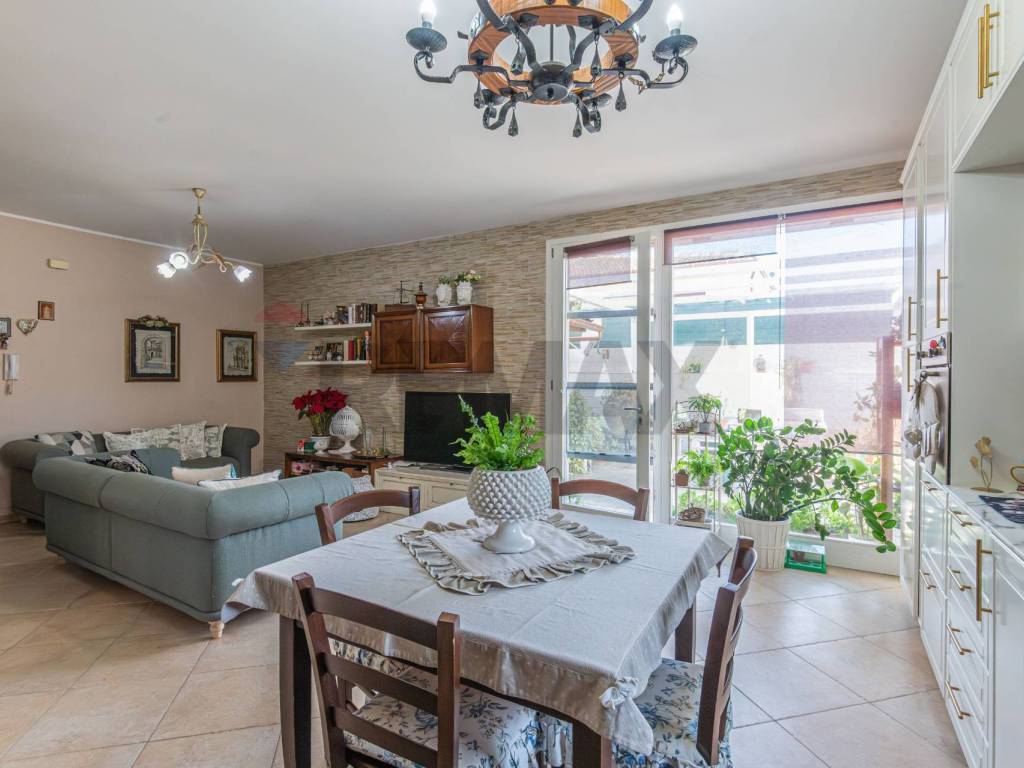 Appartamento a Melilli in Via Enna - Foto 2