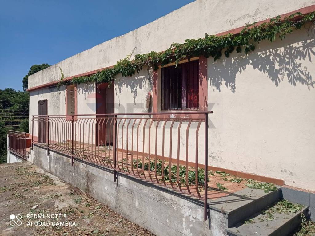 Rustico / casale a Piedimonte etneo in contrada argentera - Foto 5