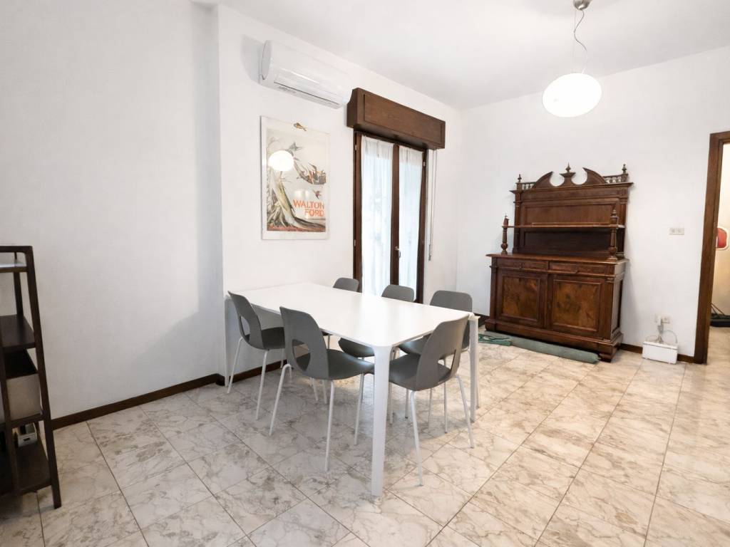 Appartamento a Verona in Via Brigata Composta - Foto 4