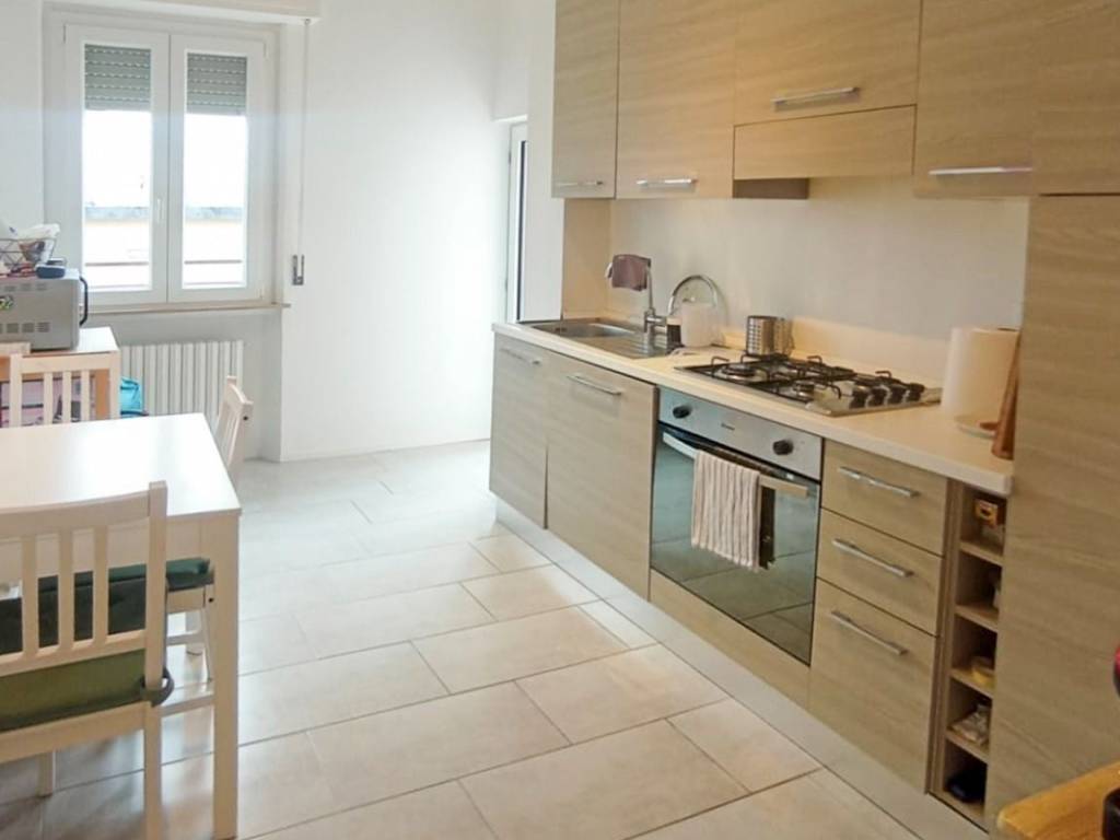 Appartamento a Macerata in Via Rosato Rosati - Foto 2