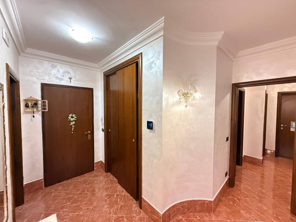 Appartamento a Lesina in Via Fabrizio De Andrè - Foto 2