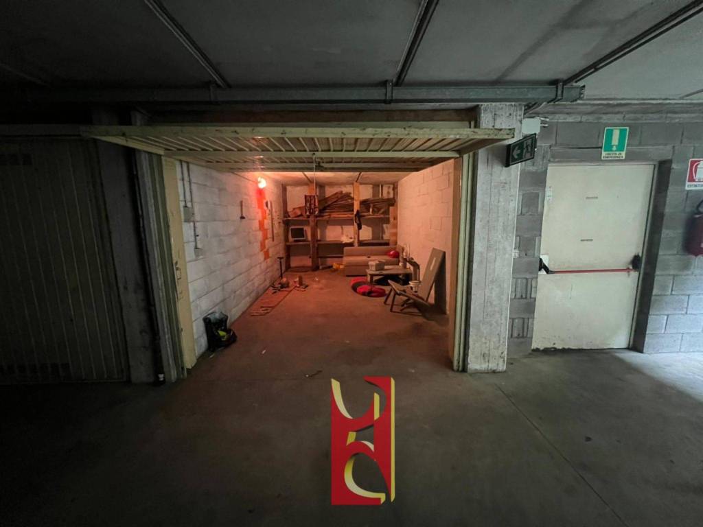 Box / garage a Gallarate in Via Monte Cristallo - Foto 2