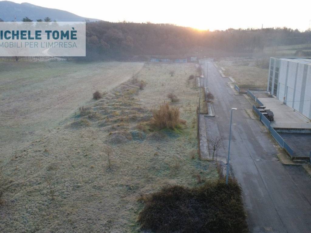 Terreno a Caprino veronese in Circumvallazione Bran - Foto 2