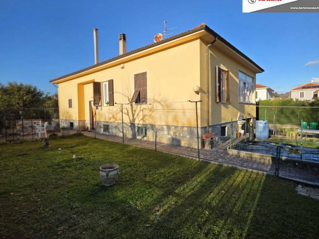 Villa a Carcare in Strada Provinciale Marghero Plodio Carcare - Foto 3