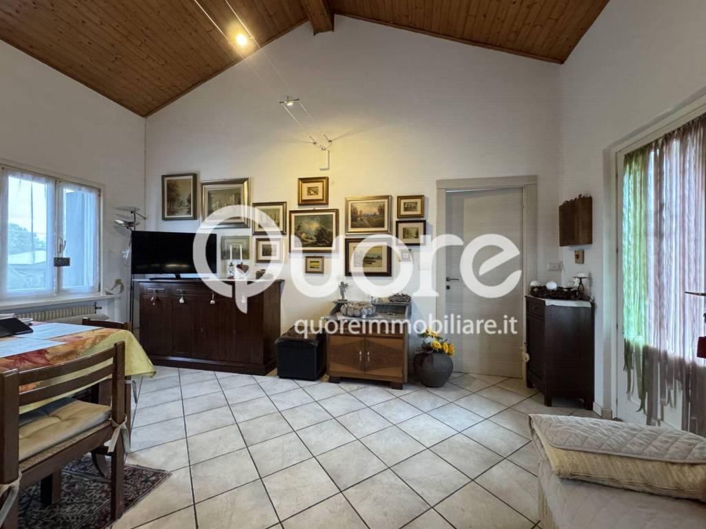 Appartamento a Tavagnacco in via Roma - Foto 4