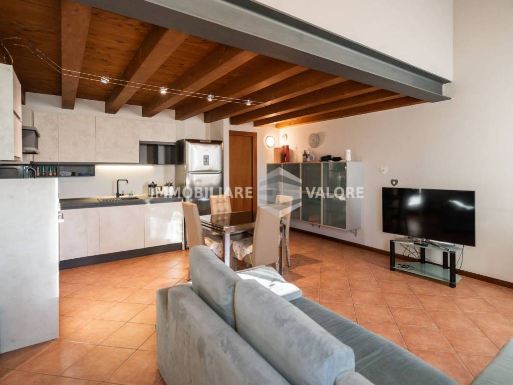 Appartamento a Valeggio sul mincio in Località Foroni - Foto 2