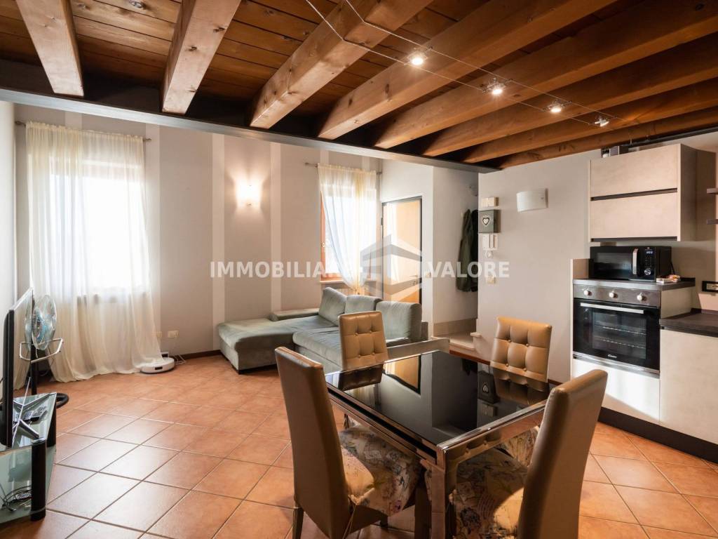 Appartamento a Valeggio sul mincio in Località Foroni - Foto 4