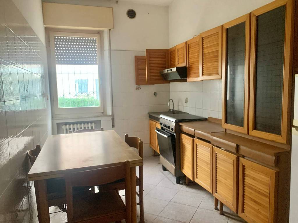 Villa a Riccione in Viale Ugo Bassi - Foto 3