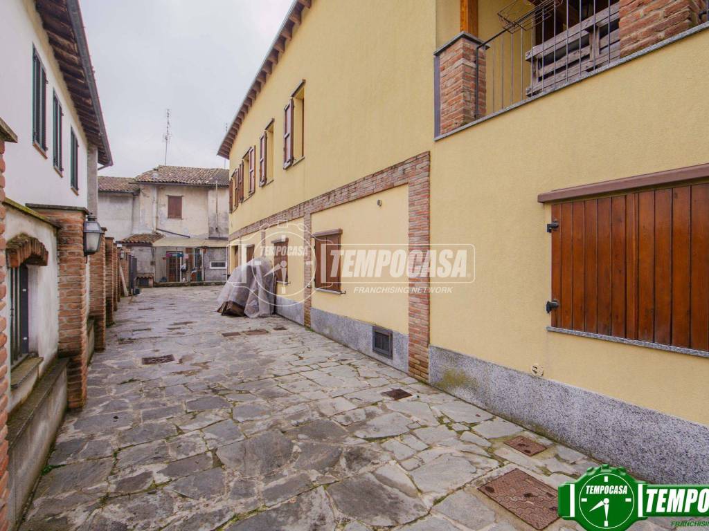 Casa indipendente a Albuzzano in Via Cascina Mensi - Foto 2