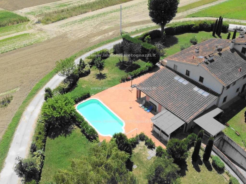 Rustico / casale a Castelfiorentino in Località Castelnuovo d'Elsa - Foto 2