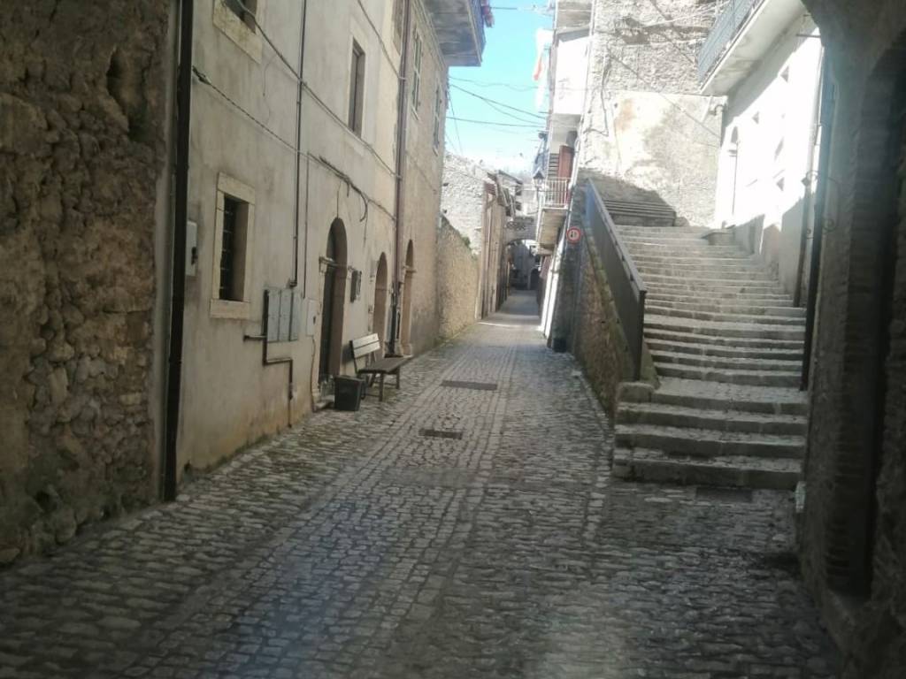 Appartamento a Orvinio in Via Giovanni Manenti - Foto 2