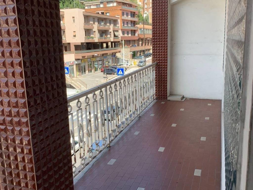 Appartamento a Ancona in Via Martiri della Resistenza - Foto 3
