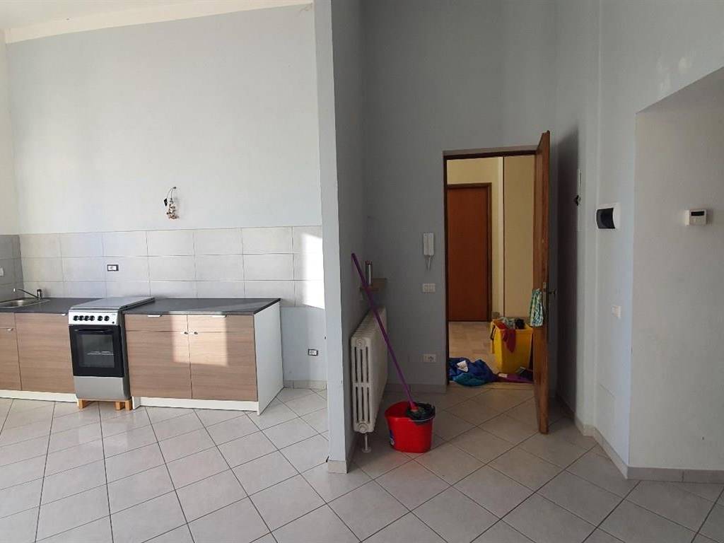 Appartamento a Tonco in piazza vittorio emanule II - Foto 2