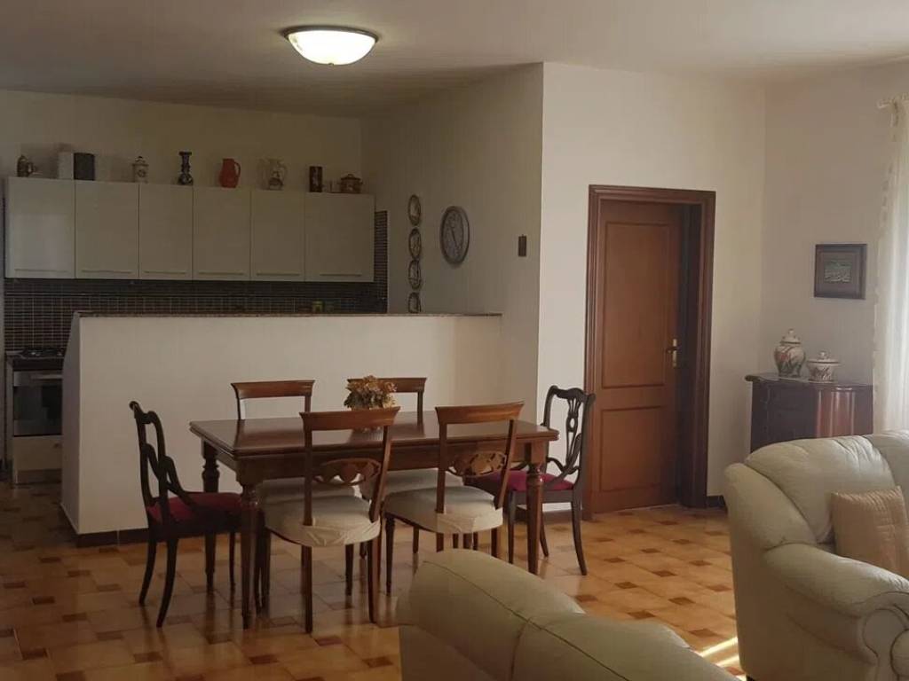 Villa a Aprilia in Via Delle Azalee S.N.C. - Foto 4