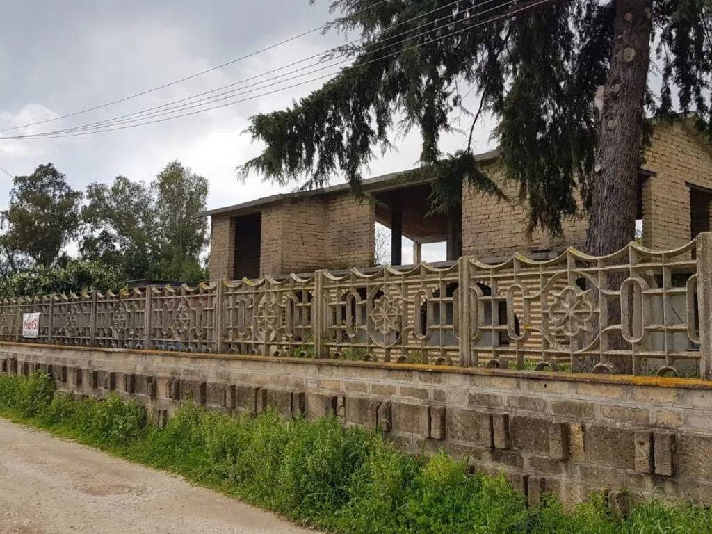 Villa a Aprilia in Via Levanzo S.N.C. - Foto 4