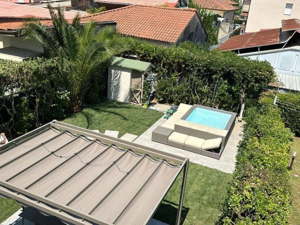 Villa a Pietrasanta in Via Giosuè Carducci, 95 - Foto 3