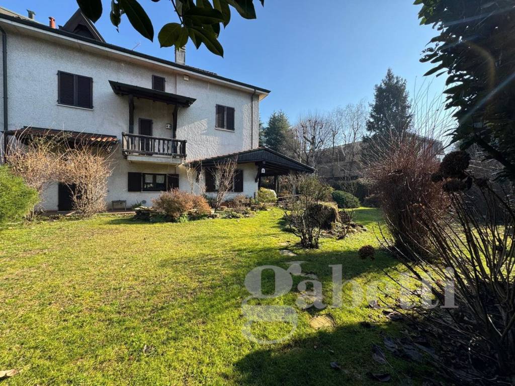 Villa a Olgiate olona in Via Roma, 5 - Foto 2