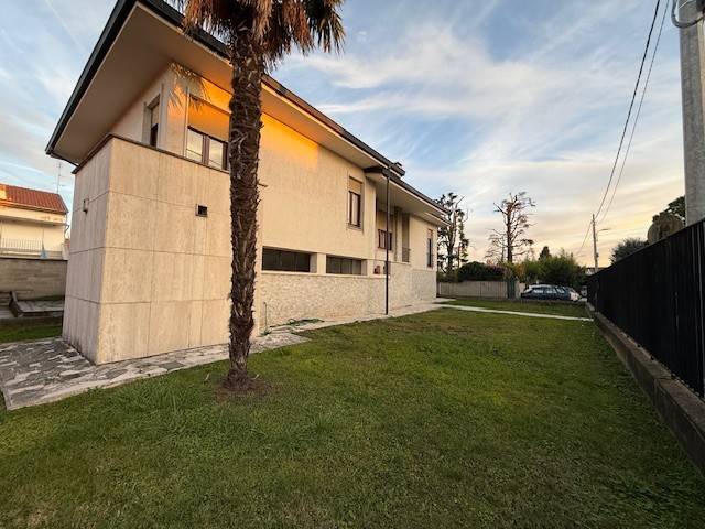 Villa a Vigevano in Via Magnanina - Foto 2