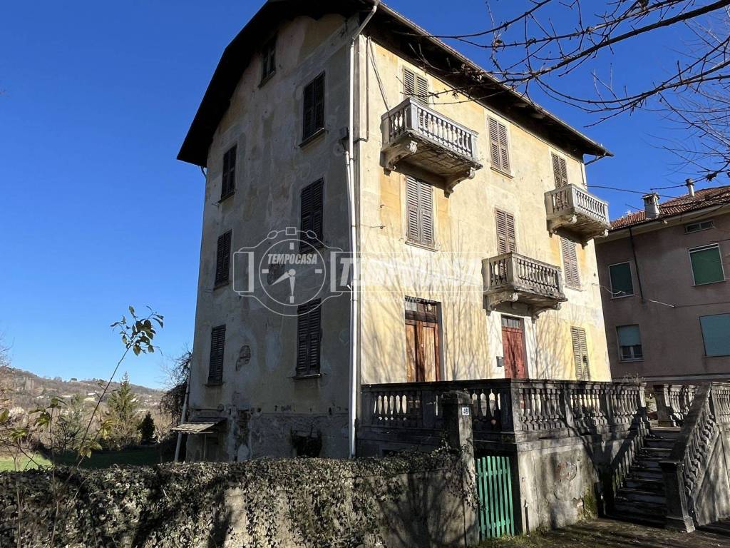 Casa indipendente a Ovada in Viale Stazione Centrale - Foto 2