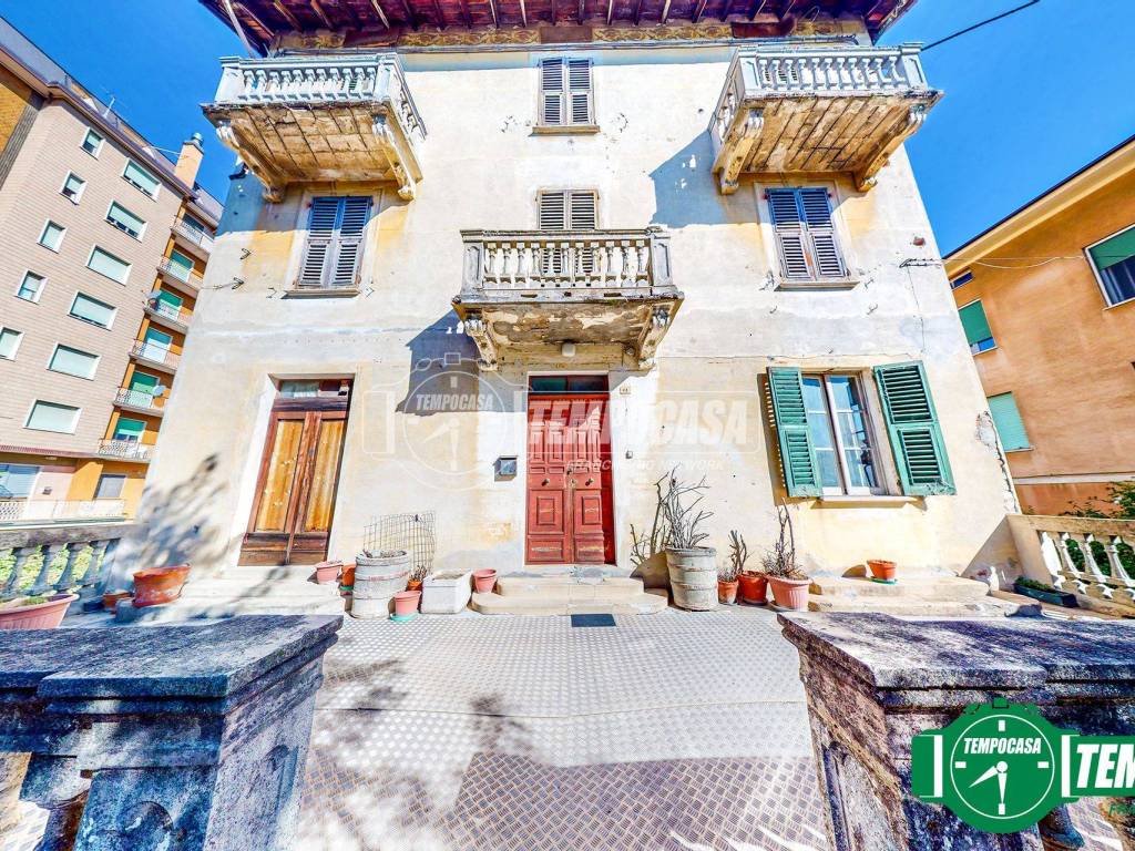 Casa indipendente a Ovada in Viale Stazione Centrale - Foto 3