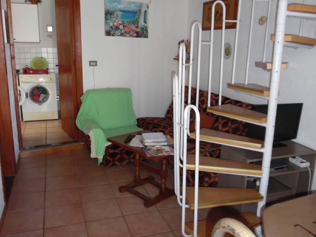 Casa indipendente a Floridia in Via Giuseppe Giusti - Foto 2