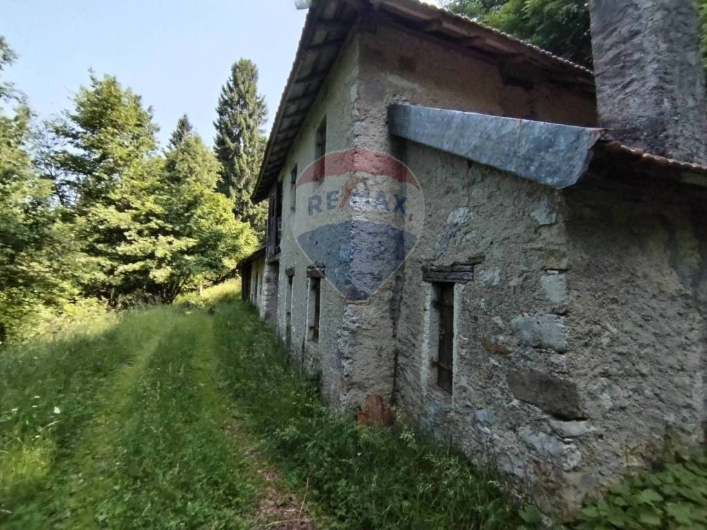 Rustico / casale a Borgo valbelluna in Loc. Confos - Foto 3