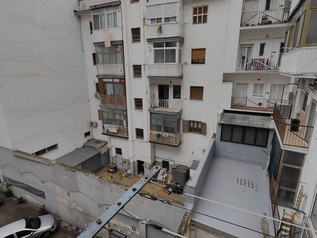 Appartamento a Taranto in Via Generale Giuseppe Messina, 62 - Foto 4