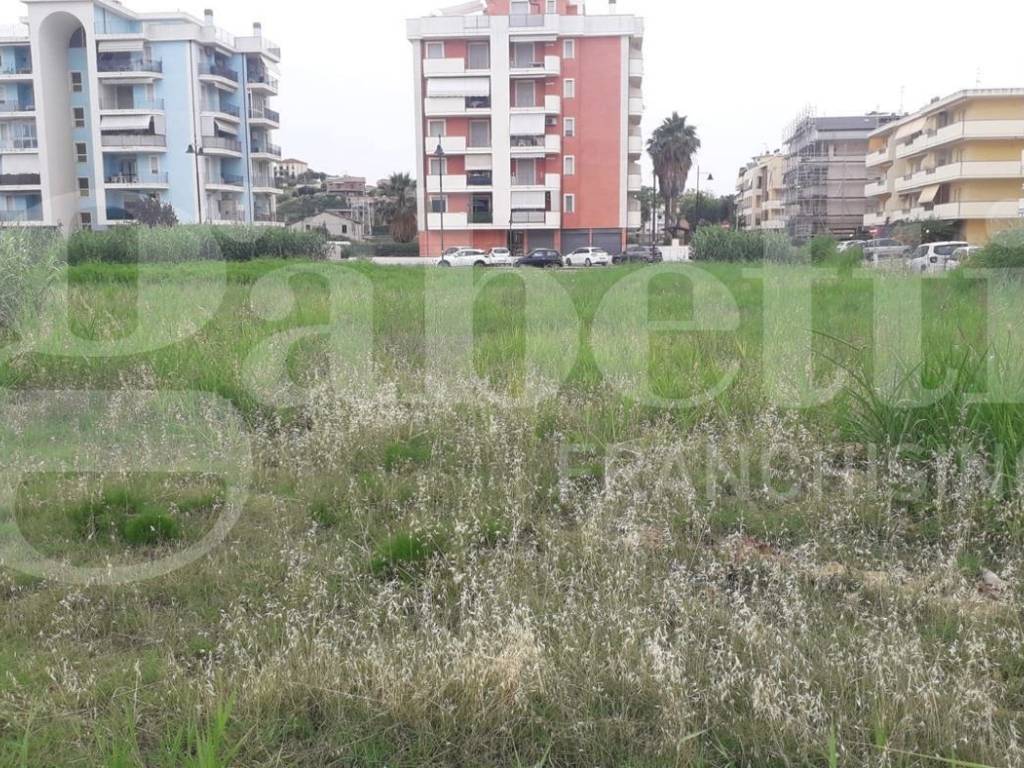 Terreno a Alba adriatica in Via Verona, snc - Foto 2