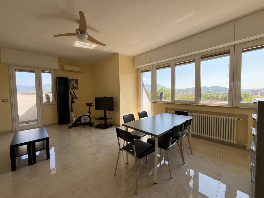 Appartamento a Gorizia in VIA SAURO, 18 - Foto 2