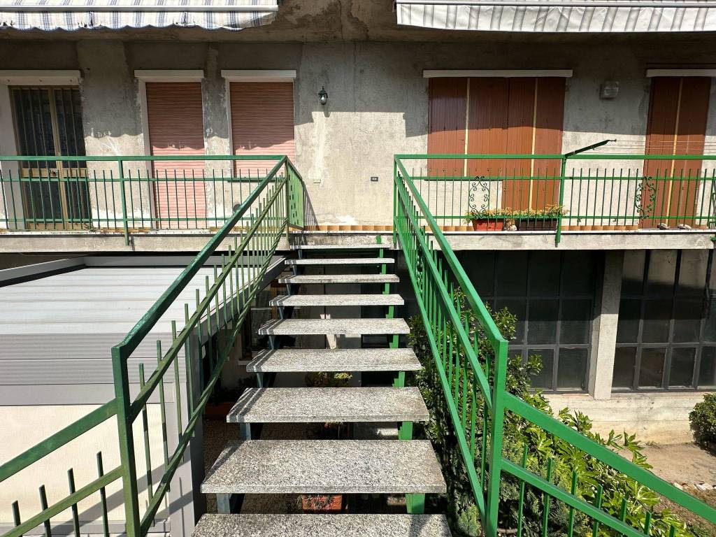 Appartamento a Brembate in Via Torri, 18 - Foto 3