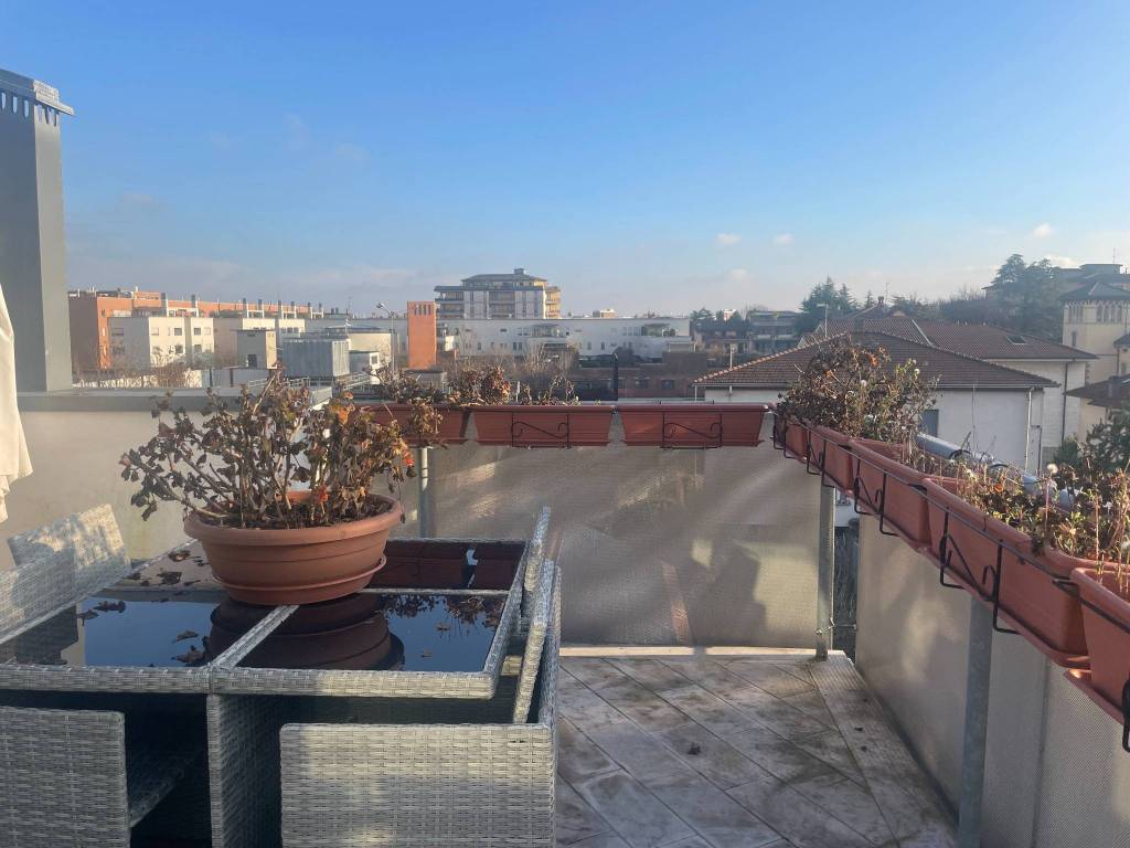 Attico / mansarda a Bergamo in Via Vezza d'Oglio, 21 - Foto 2