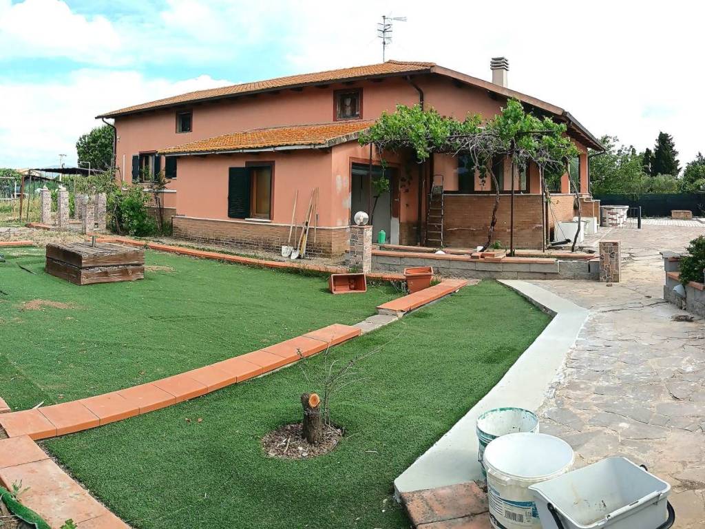 Villa a Grosseto in 5 KM DA GROSSETO 5 KM DAL MARE - Foto 3
