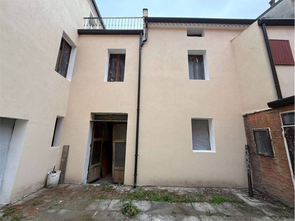 Casa indipendente a Ferrara in Via Lucchesi , 8 - Foto 3
