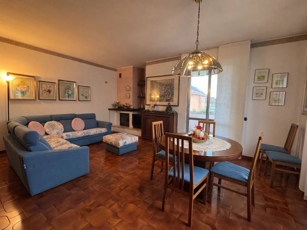 Appartamento a Malgrate in Via Gaggio - Foto 2